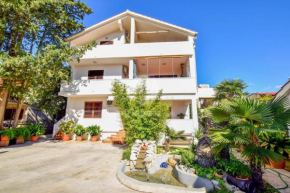 Отель Apartment Jolanka  Сукосан